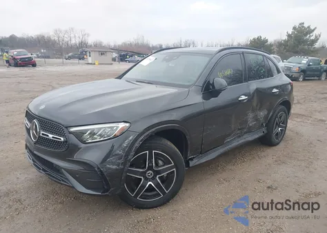 2025 Mercedes-Benz Glc 300 4Matic Suv z USA, uszkodzony, nr VIN W1NKM4HB6SF273835